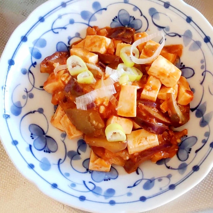 余ったミートソースで麻婆茄子豆腐